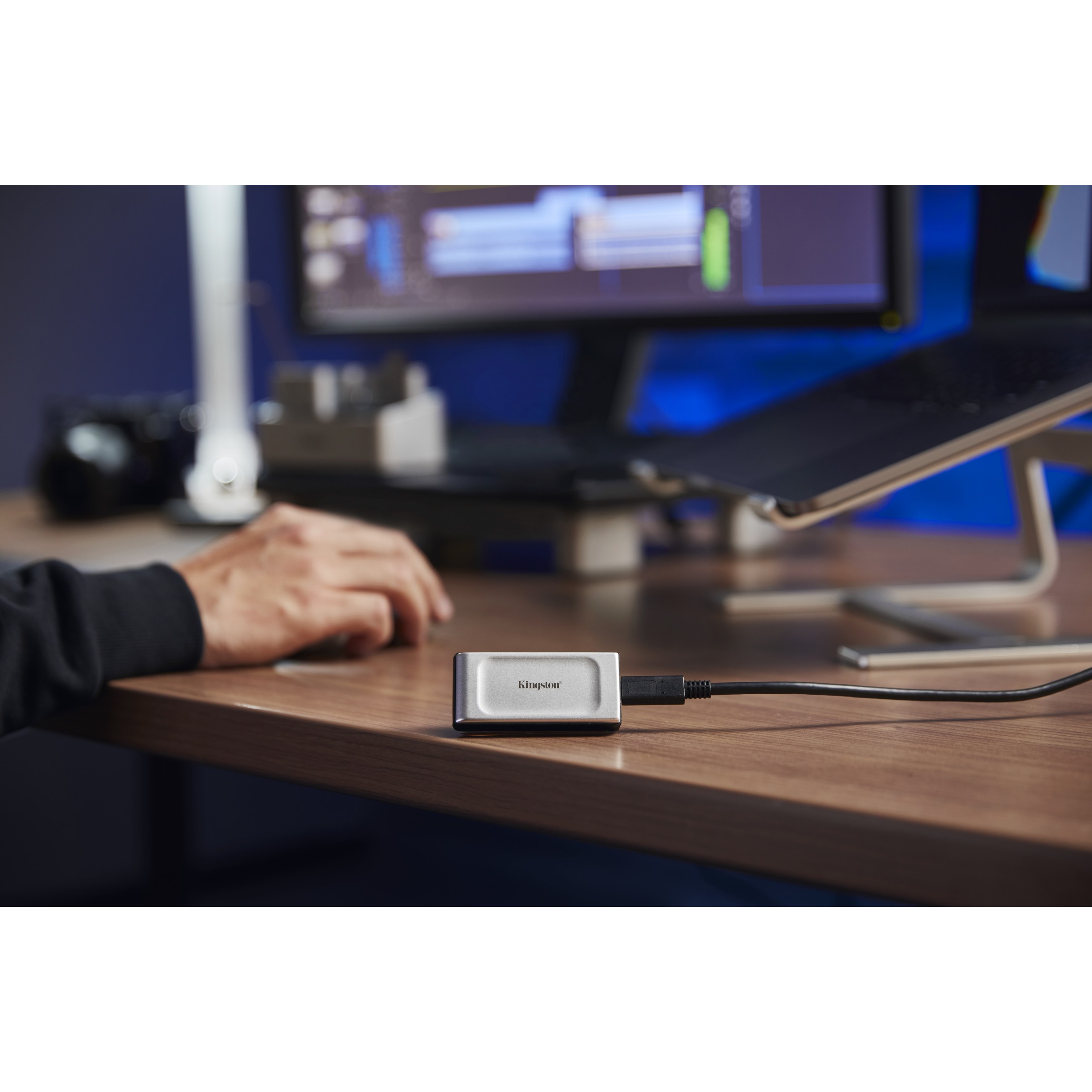 KINGSTON 4TB PORTABLE SSD XS2000