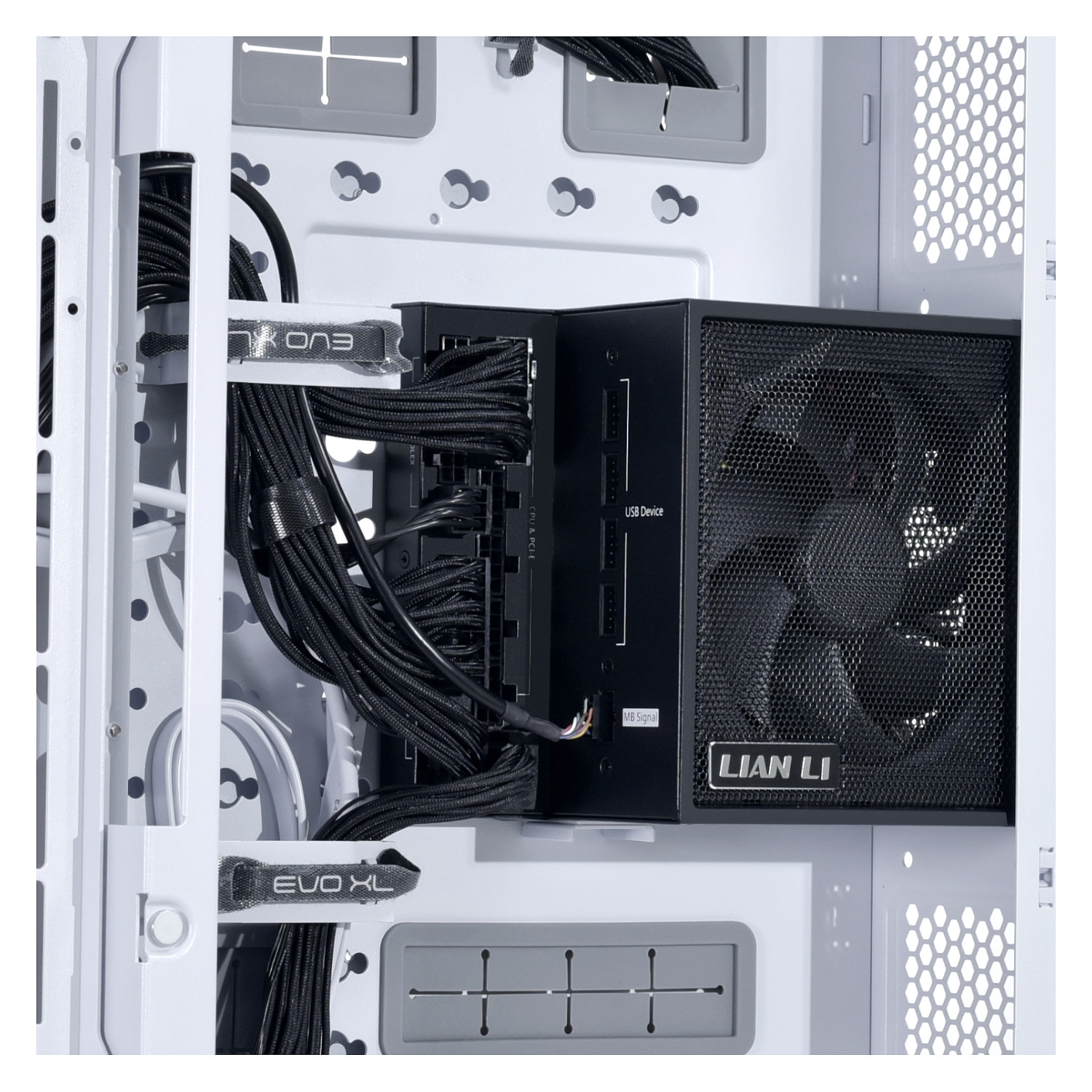 850W Lian Li EDGE EG0850 80 PLUS Platinum power supply, PCIe 5.1, ATX 3.1 - 850 Watt, black