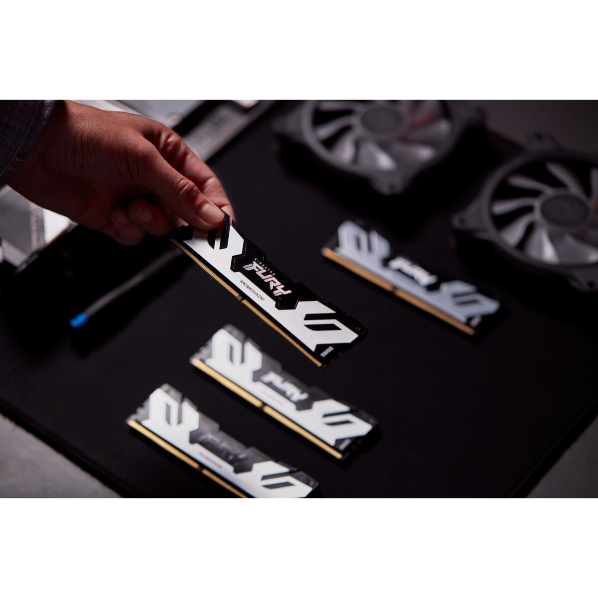 KINGSTON 32GB 6400MT/s DDR5 CL32 DIMM Kit of 2 FURY Renegade Silver