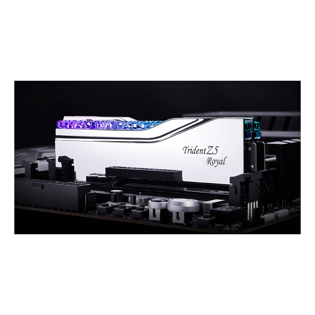 32GB PC 6800 CL34 G.Skill KIT (2x16GB) TR5S RGB Royal