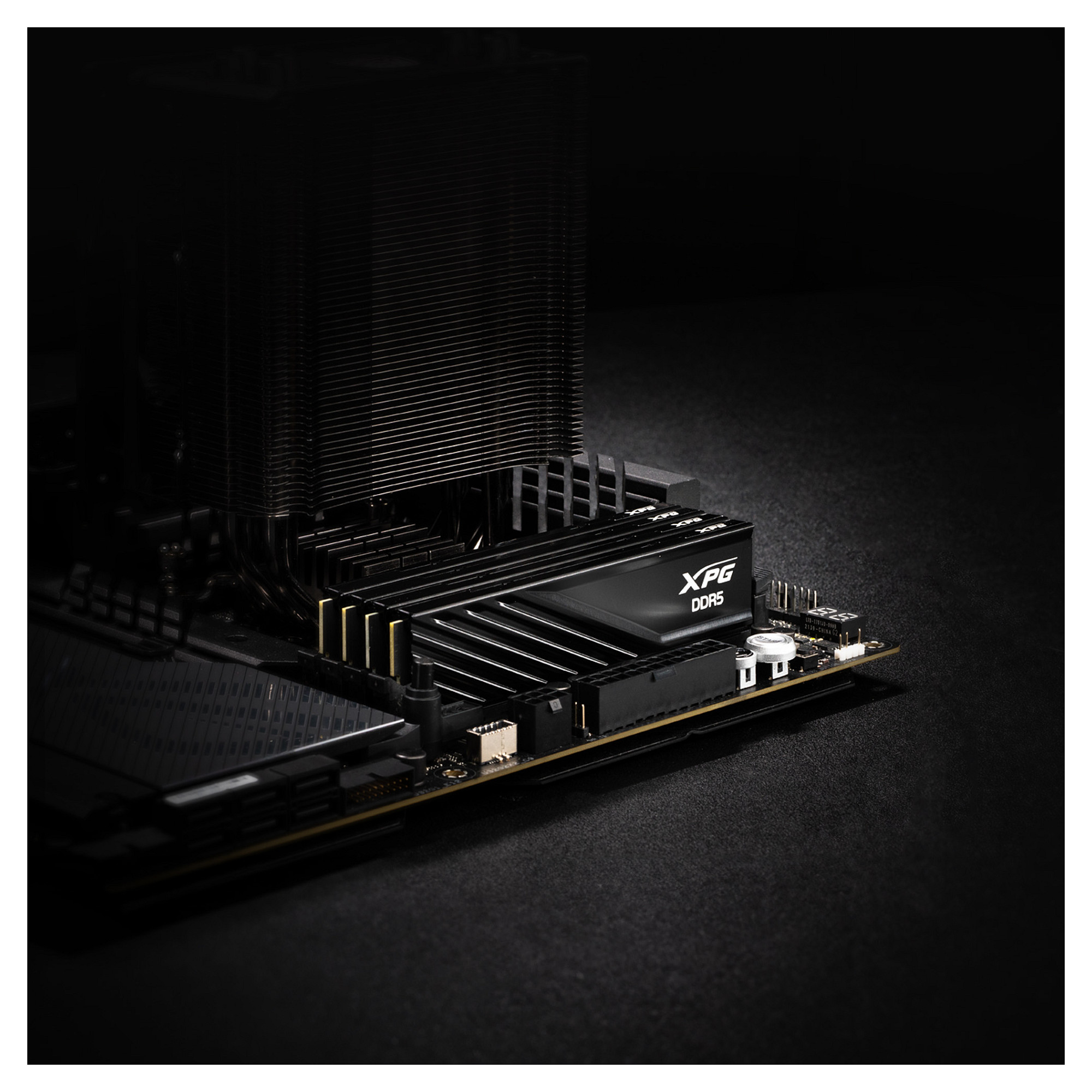 32GB ADATA DIMM 6000 (2x 16 GB) Dual-Kit (schwarz, AX5U6000C4816G-DTLABBK, XPG Lancer Blade, INTEL XMP, AMD EXPO)