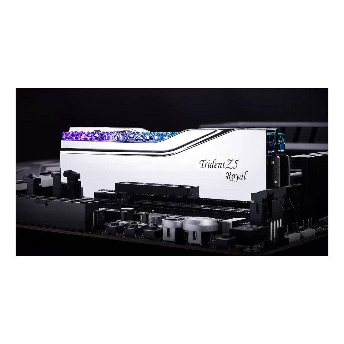 64GB PC 6400 CL32 G.Skill KIT (2x32GB) TR5S RGB Royal