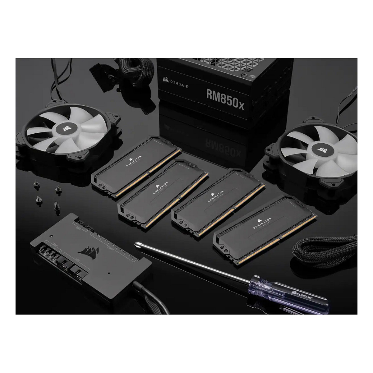 32GB PC 6400 CL32 CORSAIR KIT (2x16GB) DOMINATOR P RGB retail
