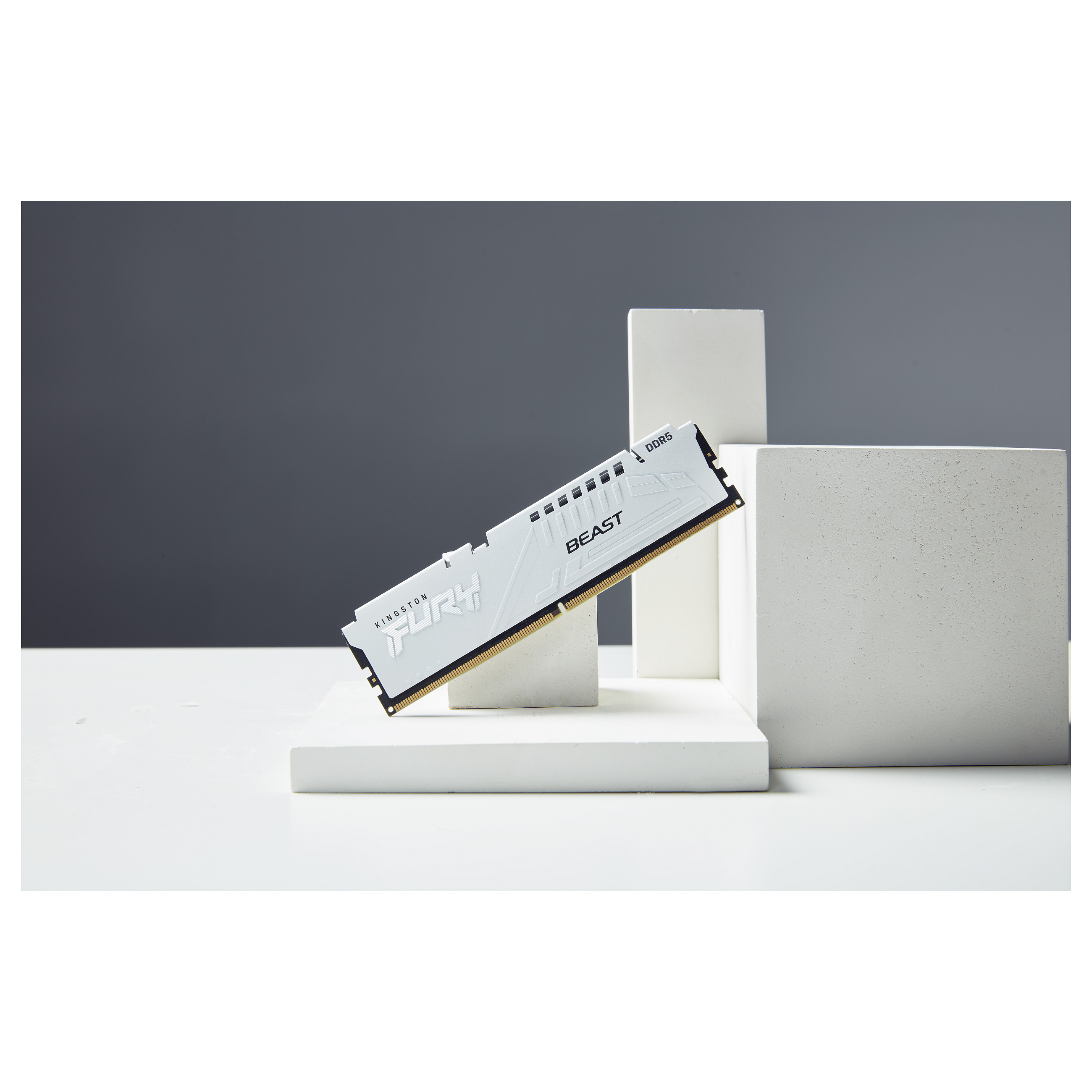 KINGSTON FURY Beast 16GB DIMM DDR5 5200MT/s DDR5 CL40 White XMP